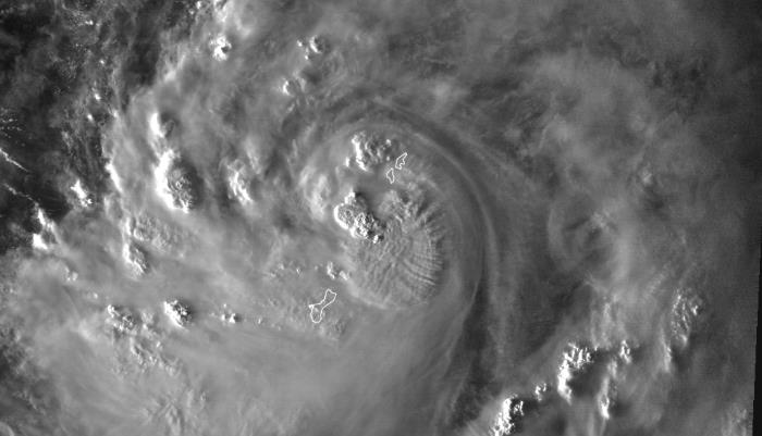 15号台风布拉万卫星云图最新实况 螺旋结构完整已有大型台风的模样