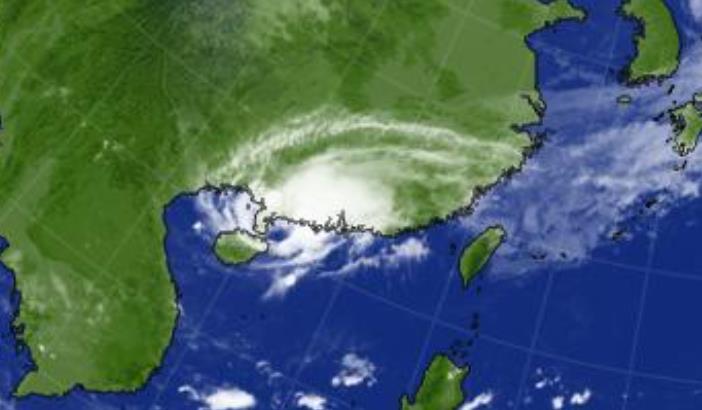 台风路径实时发布系统16号台风卫星云图 国家海洋预报发布海浪蓝色警报