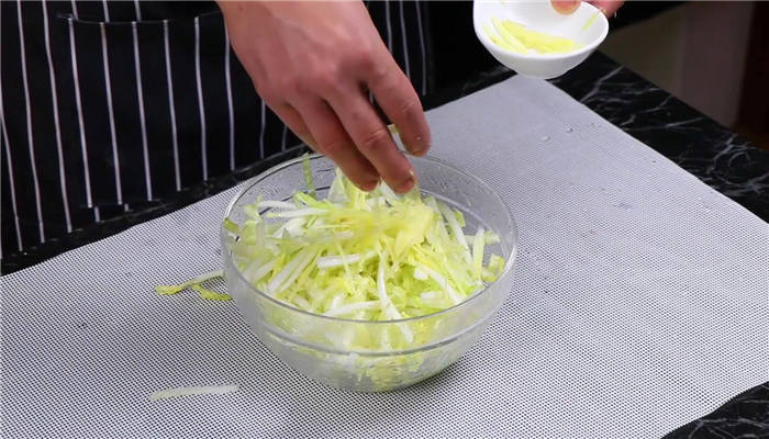 白菜怎么做好吃 香辣白菜的简单做法