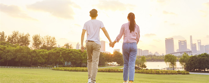 天蝎女还爱着前任的表现 天蝎座女生还爱前任的表现