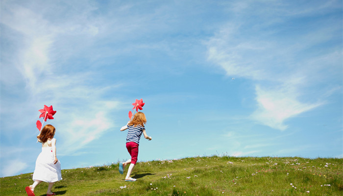 双子女给人的第一感觉 双子女给人的第一感觉是怎样