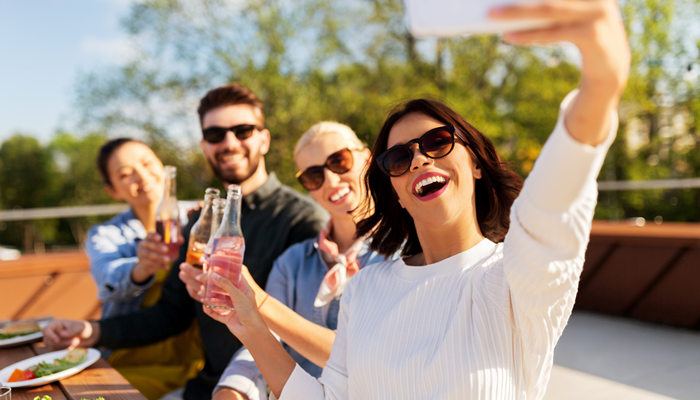 让摩羯男疯狂的星座女 12星座最能吃定摩羯男的星座女