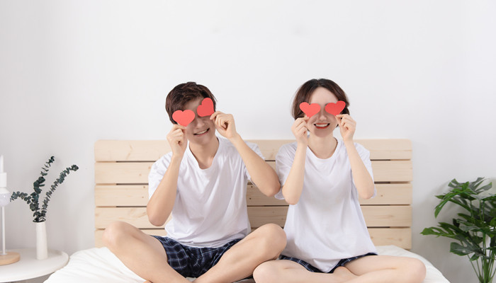 水瓶座和什么座是最佳情侣 水瓶座跟哪个星座是最配情侣