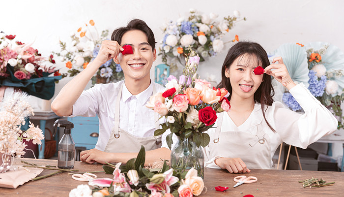 为水瓶女疯狂的星座男 什么座男喜欢水瓶女