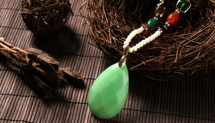 12星座宝石颜色是什么 12星座对应的宝石