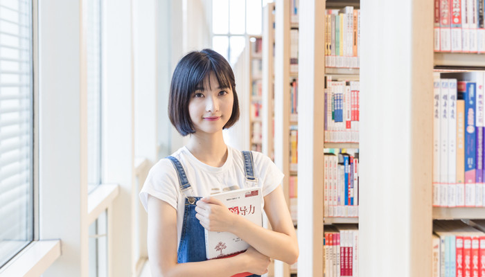 水瓶座女生几岁变漂亮 水瓶座女生长大后会不会变漂亮