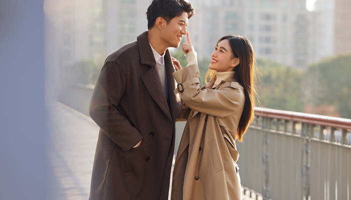 处座男喜欢你会盯着你看吗 处座男一直盯着你看说明什么