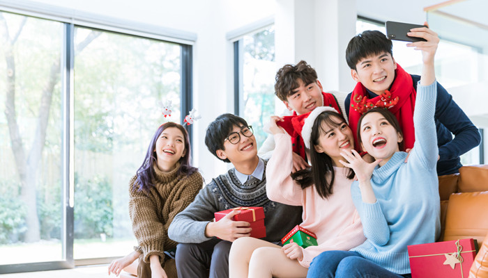 巨蟹男和什么星座最适合当闺蜜 巨蟹男和什么星座最适合座朋友