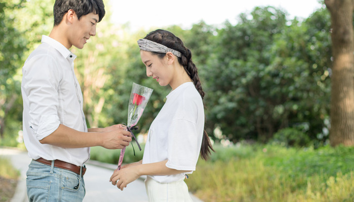 双子女嫁得最多的星座 双子女最后会嫁给什么星座的男生