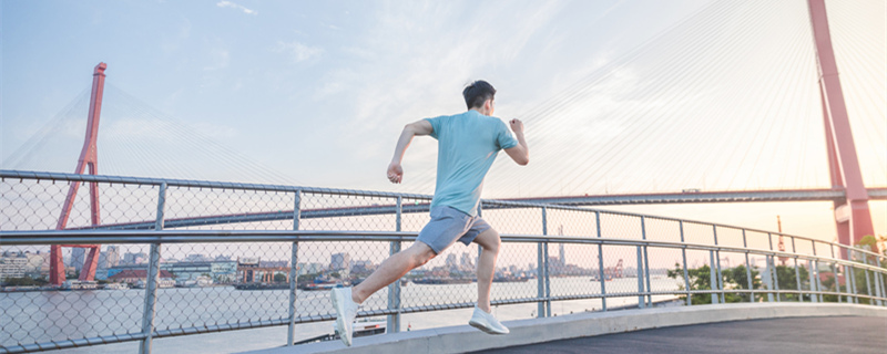 水瓶座喜欢什么样的男生 水瓶座女生喜欢什么类型的异性