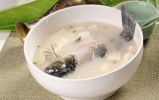 鱼汤可以放香菇吗 鱼汤可以放什么