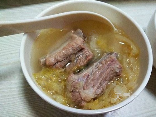 酸菜排骨汤的做法 怎么做酸菜排骨汤味道好