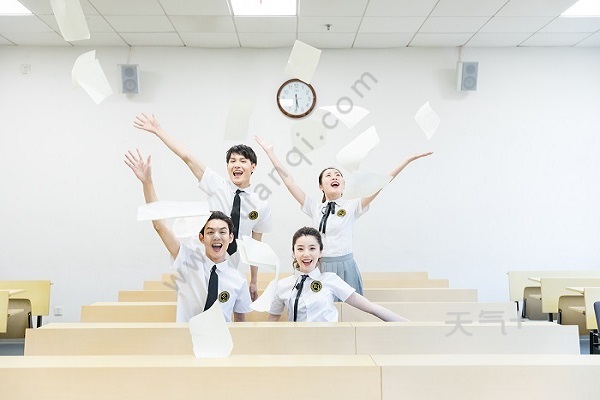 晶城中学中考排名_上海中医药大学附属闵行晶城中学首创推出“学生个(2)