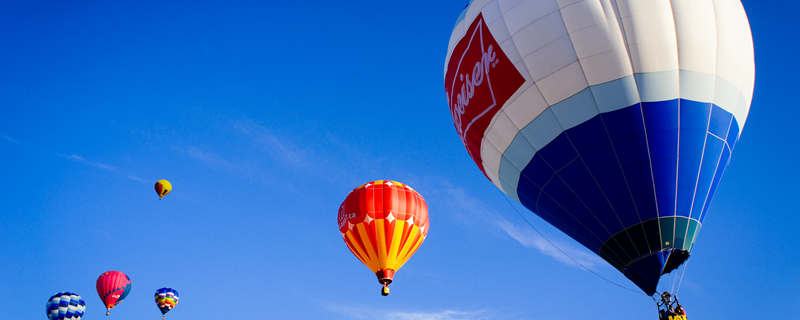 摄图网_500554999_加拿大小镇的热气球节（企_副本.jpg