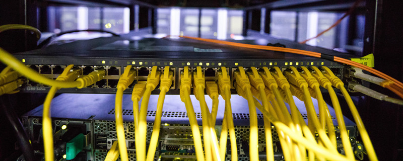 机房交换机网线.jpg