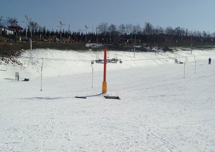 青鹃山滑雪场