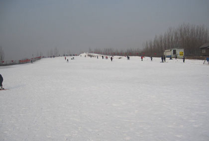 玉黛湖滑雪场