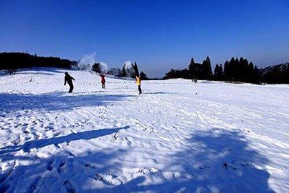 黄水白天滑雪场