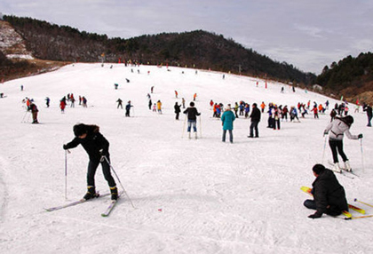 峨眉山高山滑雪场