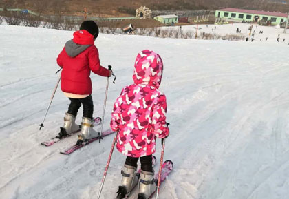 山泰生态园滑雪场