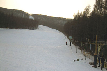 颐池山庄滑雪场