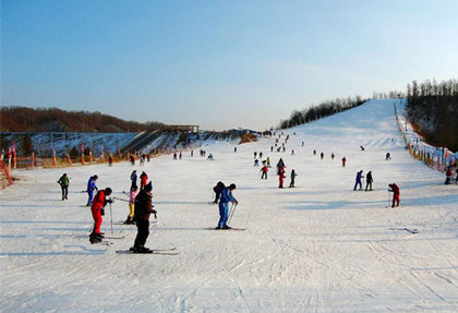 绿野山庄滑雪场