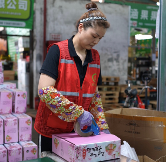 从“看不上”到年销近亿：河南小伙的上海“都市土特产”致富经