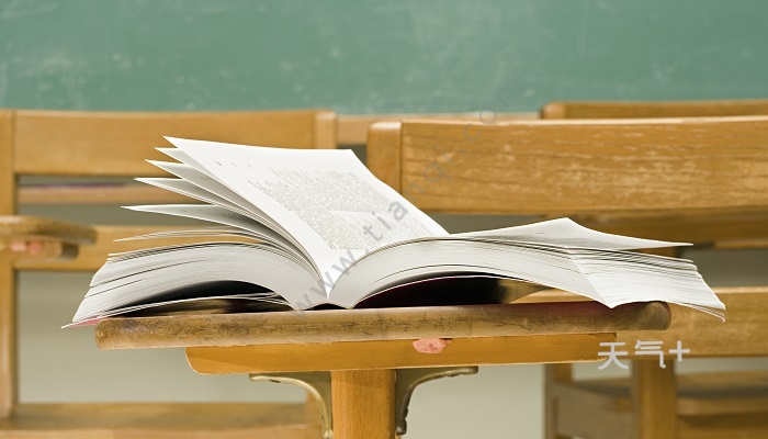 四级英语软件排行榜_大学英语四六级成绩排行榜出炉,北大排名第2,清华跌出前10