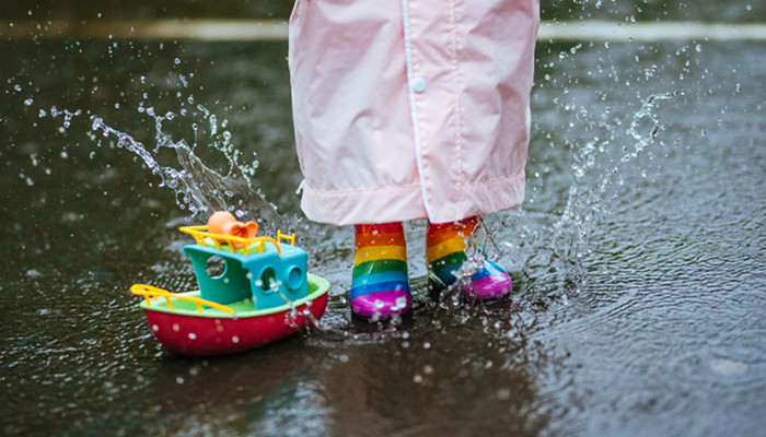 好雨时节是哪个国家的品牌 好雨时节是哪个国家的品牌雨鞋