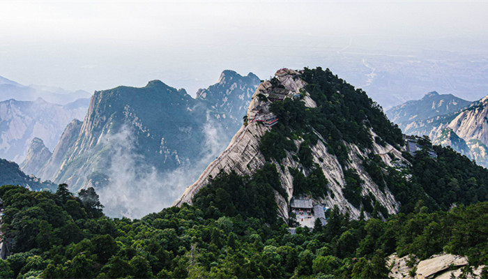 中国最著名的四大山脉有哪些 最著名的四大山脉有哪些