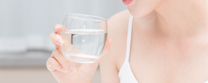 塑料杯子喝冷水有害吗