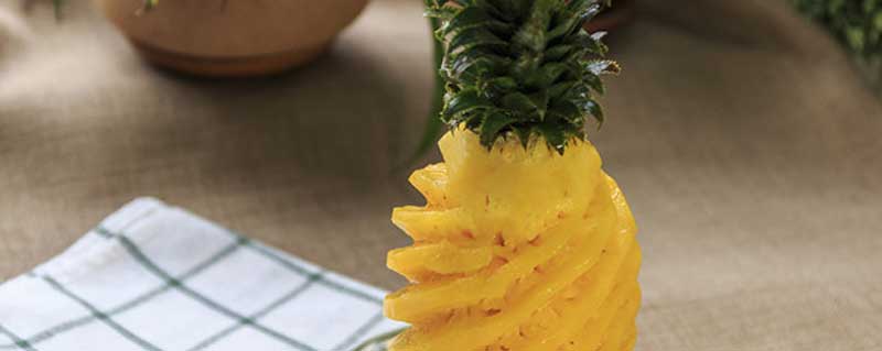 跟菠萝一样的水果叫什么名字 和菠萝很像的水果是什么