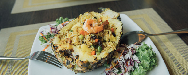 菠萝炒饭最简单的做法 菠萝炒饭有哪些做法