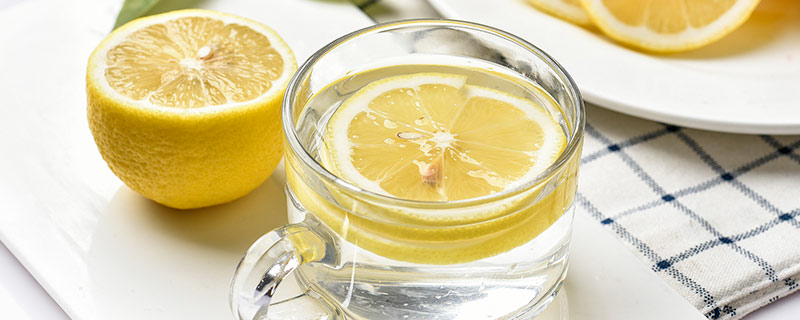 柠檬水的正确泡法 柠檬片泡水的正确泡法