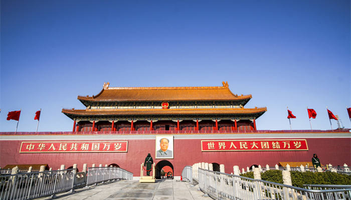 我国国徽上的植物是什么国徽设计者是谁