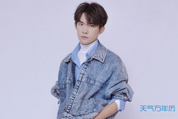 易烊千玺是什么星座今年几岁了 易烊千玺的星座和什么星座最配