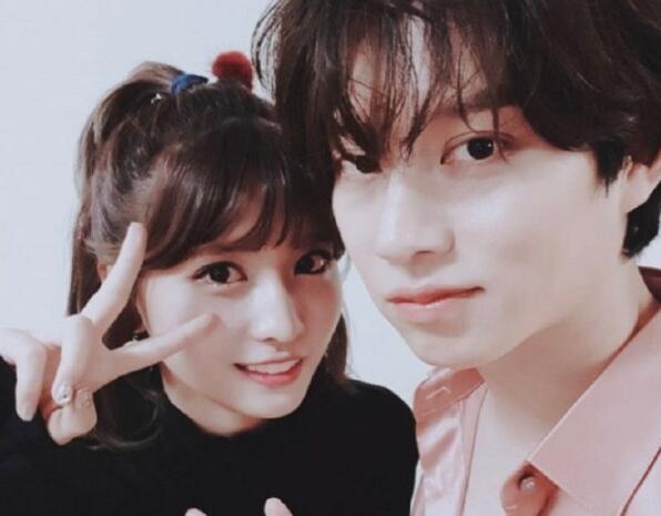 金希澈momo恋情是真的吗所属社承认金希澈momo恋情