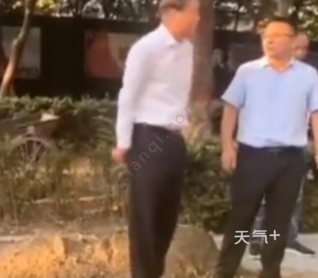 河南一副市长怒斥施工队偷工减料是怎么回事 河南一副市长怒斥施工队偷工减料说了什么