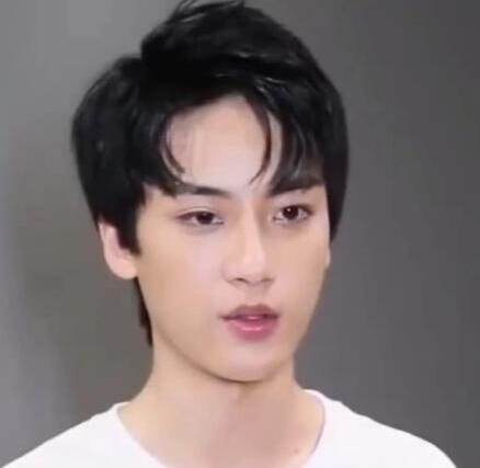 演员边程就未成年吸烟道歉是怎么回事演员边程就未成年吸烟道歉是什么