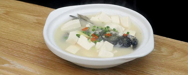 鱼头炖豆腐的做法 鱼头豆腐汤怎么做