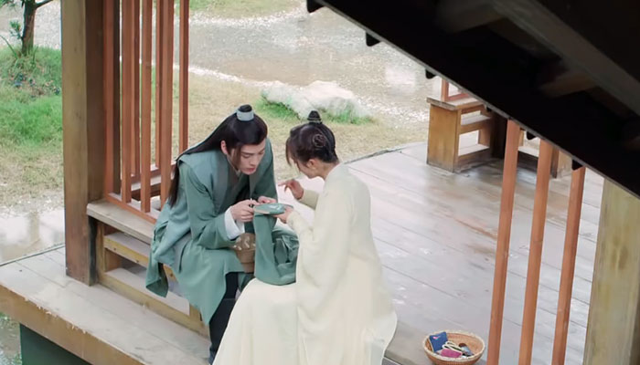 小女霓裳剧情介绍