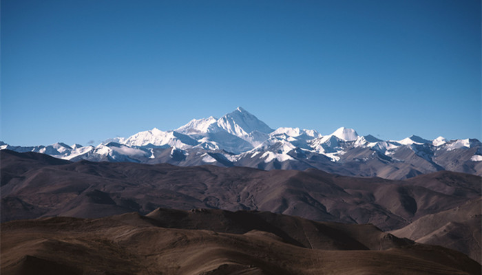 珠穆朗玛峰属于哪个国家 珠穆朗玛峰属于哪个国家领土