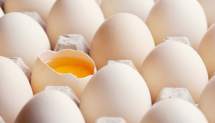 鸡蛋在盐水中浮起来的原理 鸡蛋在盐水中浮起来的原理是什么