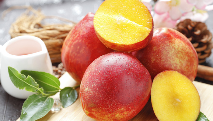 桃驳李和油桃的区别 桃驳李和油桃的区别是什么