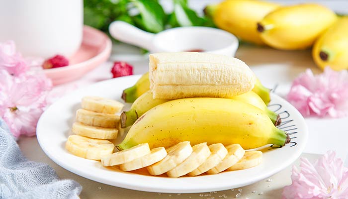 成熟的香蕉形状为什么大都是弯的 成熟的香蕉为什么是弯的
