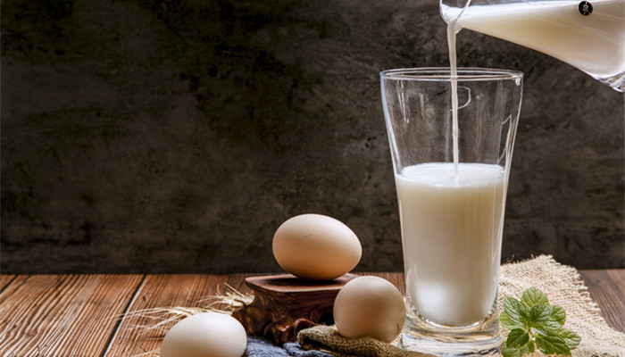 煮牛奶加糖对营养 煮牛奶加糖对营养有影响吗