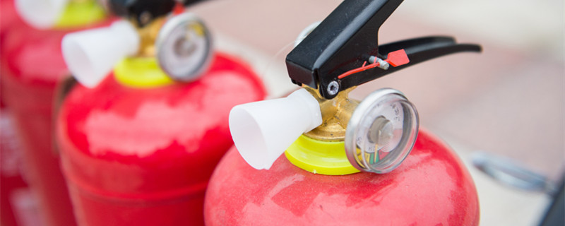 窒息灭火法的主要工具 窒息灭火法的主要工具是