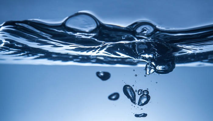 碱性水是什么水 碱性水的作用