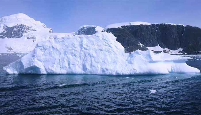 南极和北极哪个更冷 南极和北极的温差