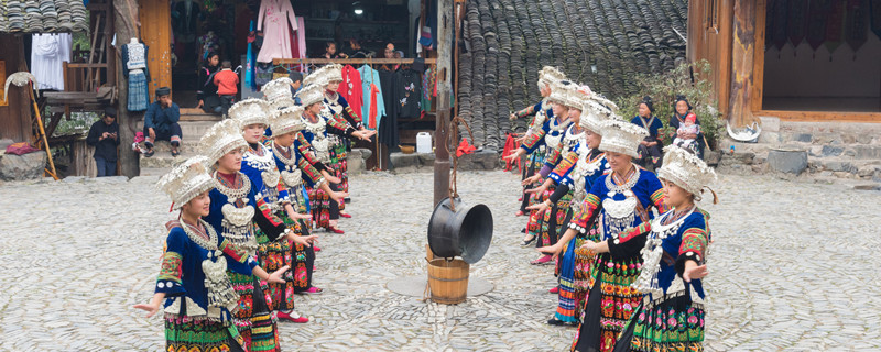 竹竿舞是哪个民族的 竹竿舞是哪个民族的传统舞蹈